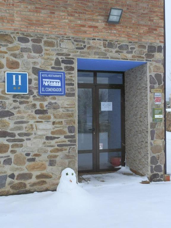 Hotel El Comendador Añón Екстериор снимка